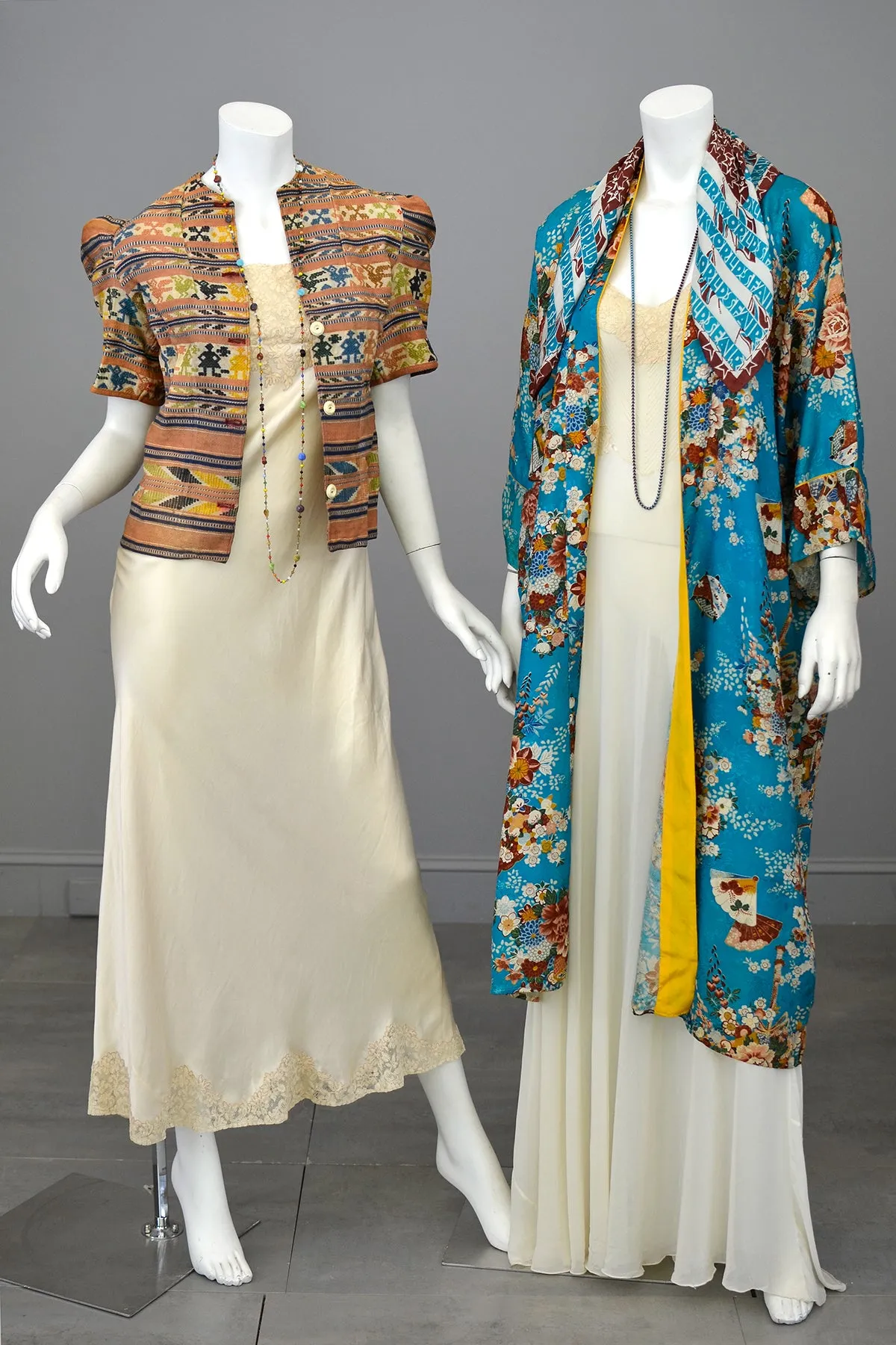 1940s Hand Printed Rayon Kimono Robe made in Japan