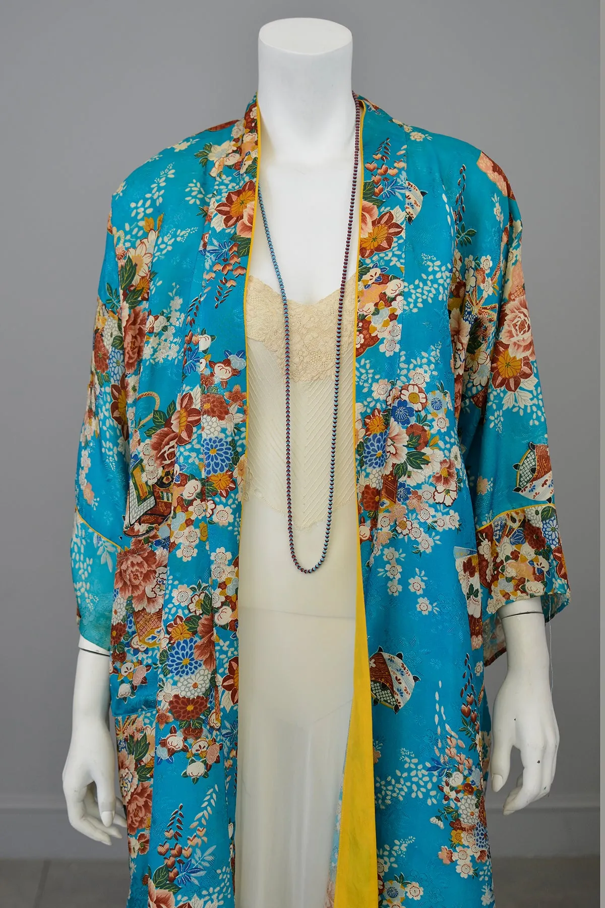 1940s Hand Printed Rayon Kimono Robe made in Japan