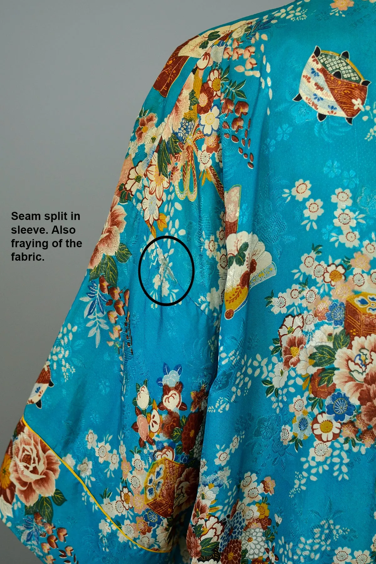 1940s Hand Printed Rayon Kimono Robe made in Japan