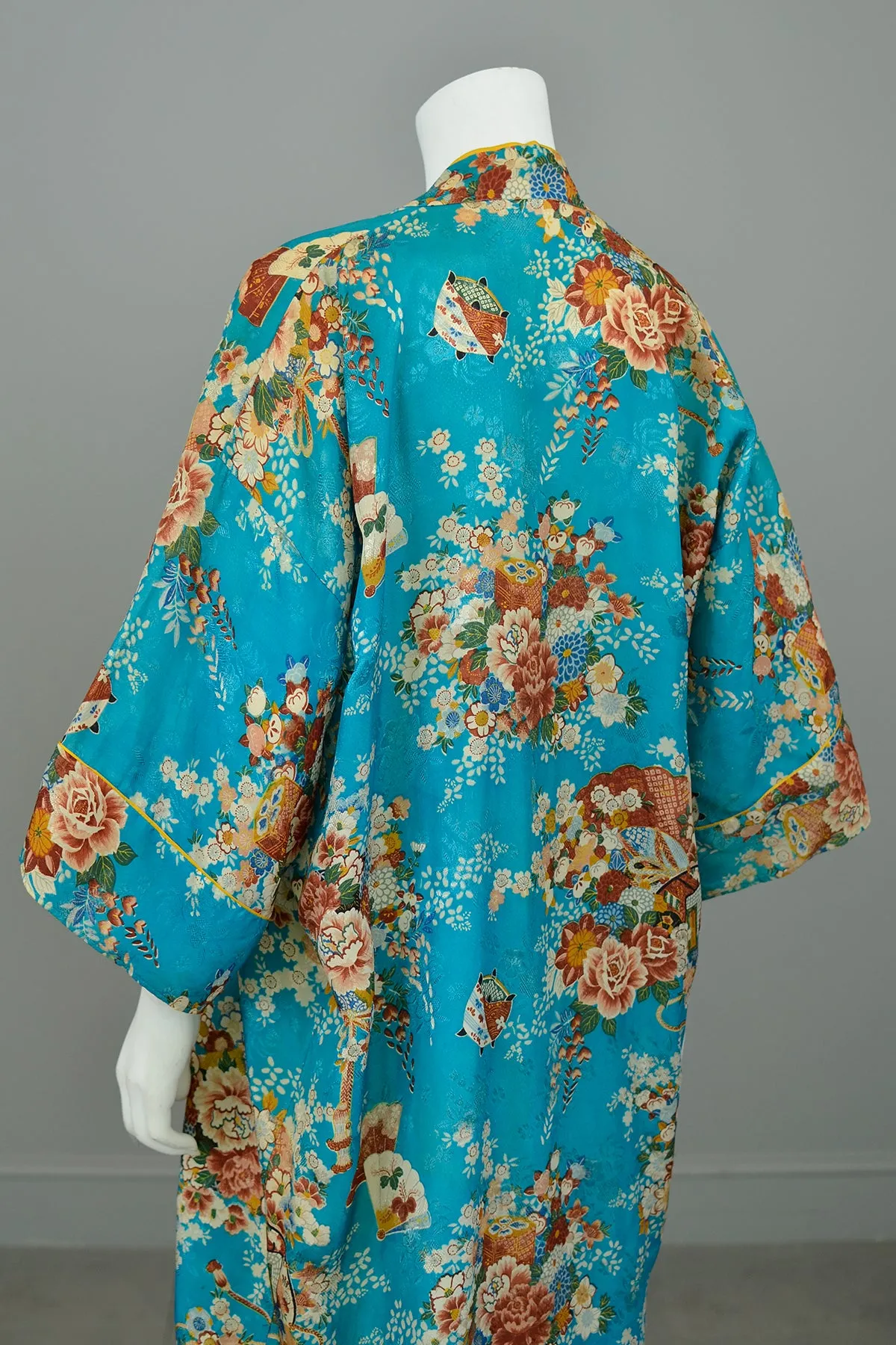 1940s Hand Printed Rayon Kimono Robe made in Japan