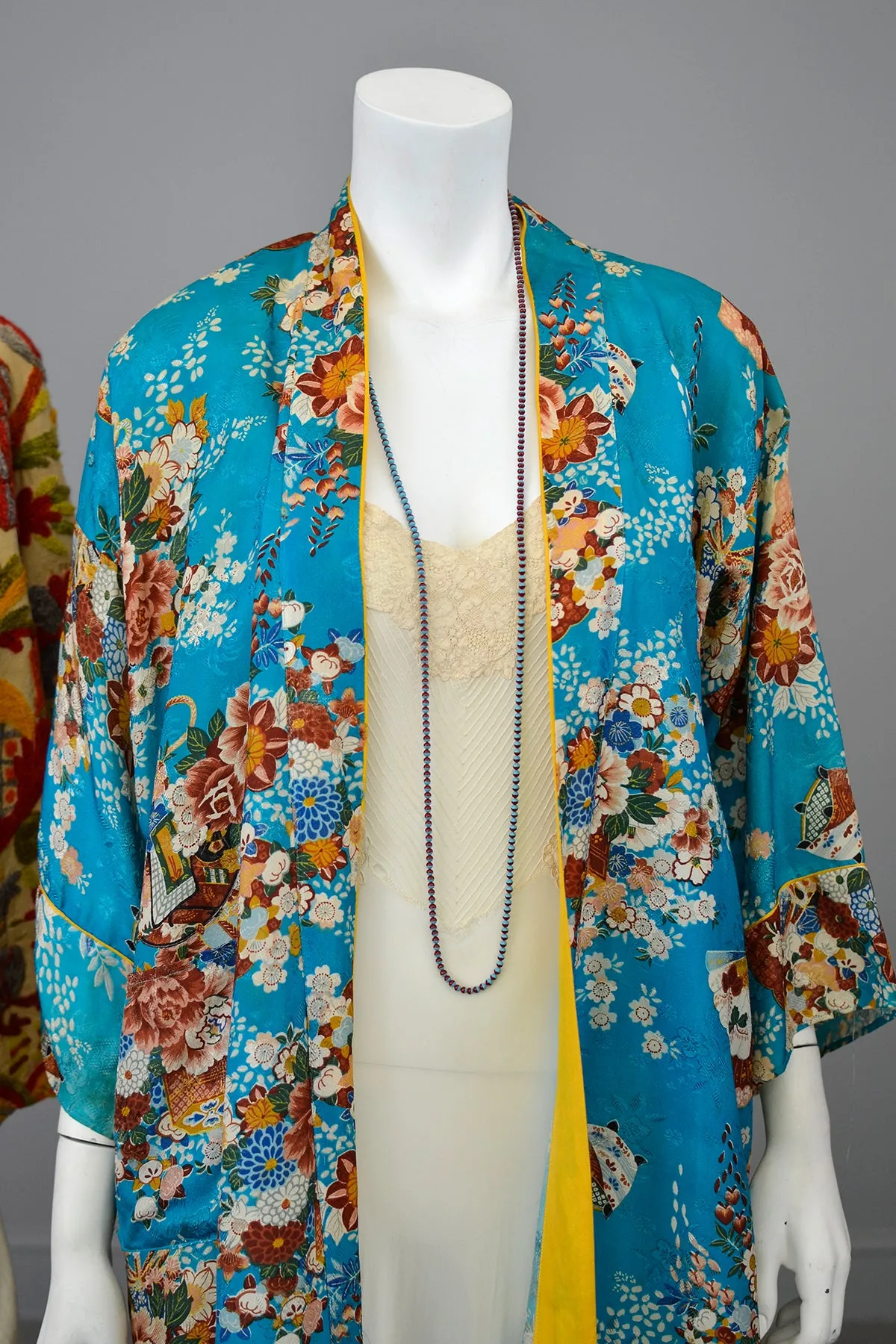 1940s Hand Printed Rayon Kimono Robe made in Japan