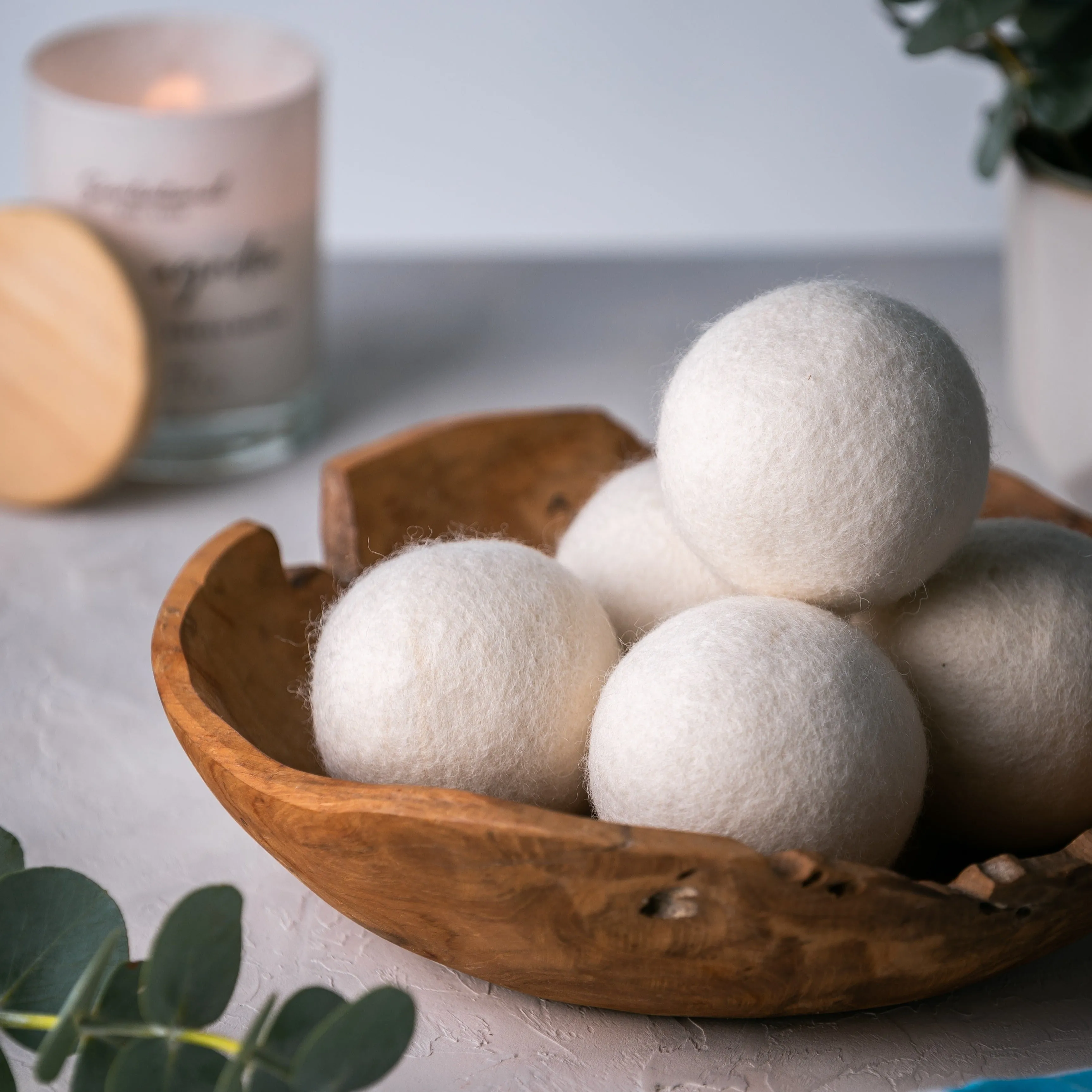 Wool Dryer Balls Set of 6   3 Essential Oils